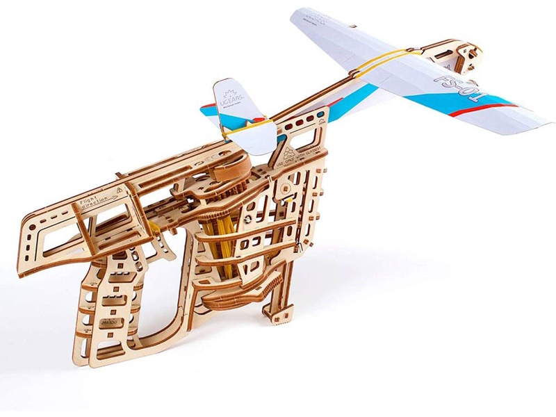 Flight Starter by UGears in Models/Mechanical