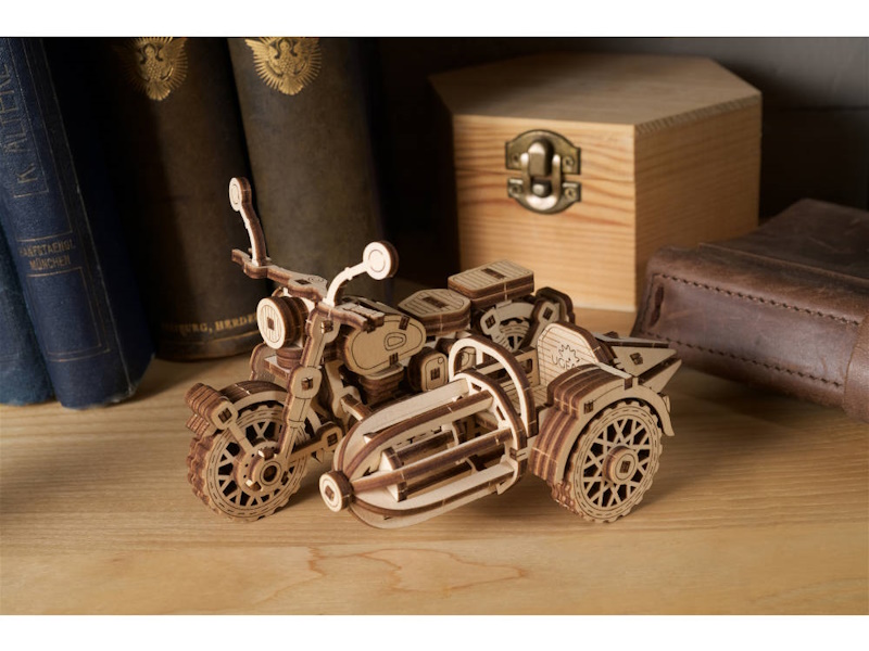 Hagrid's Flying Motorbike by UGears in Models/Mechanical